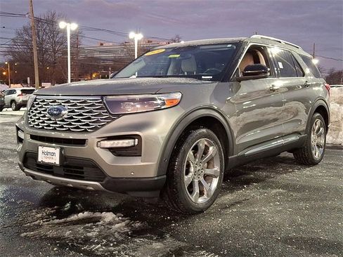 Used 2020 Ford Explorer Platinum image 4