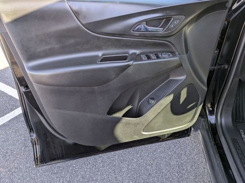 Used 2019 Chevrolet Equinox LT w/ Driver Convenience Package image 10