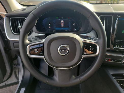 Certified 2025 Volvo XC60 B5 Plus image 18