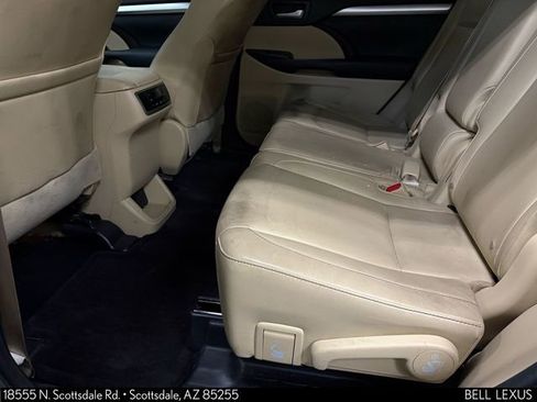Used 2015 Toyota Highlander XLE FWD image 20