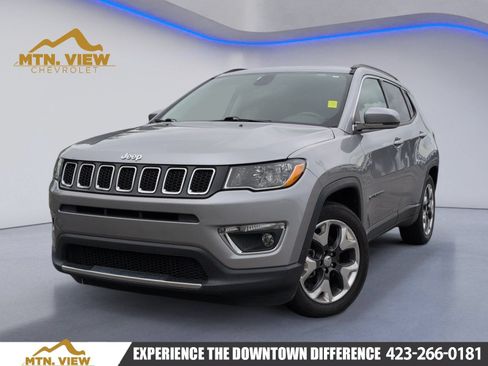 Used 2019 Jeep Compass Limited FWD image 1