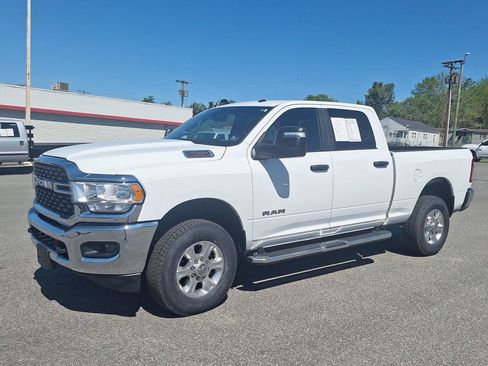 Used 2024 RAM 2500 Big Horn AWD/4WD image 7
