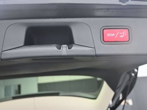 Used 2016 Mercedes-Benz GLC 300 4MATIC image 23
