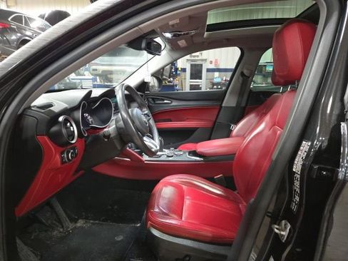 Used 2021 Alfa Romeo Stelvio Ti w/ Nero Edizione image 3