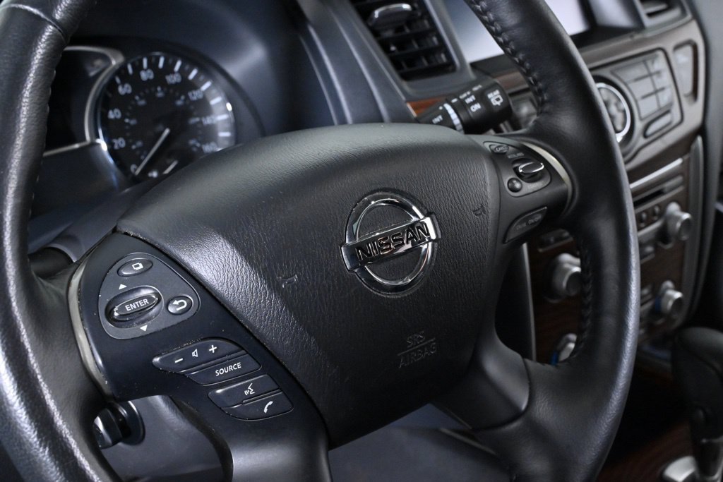 Used 2020 Nissan Pathfinder Platinum AWD/4WD image 15