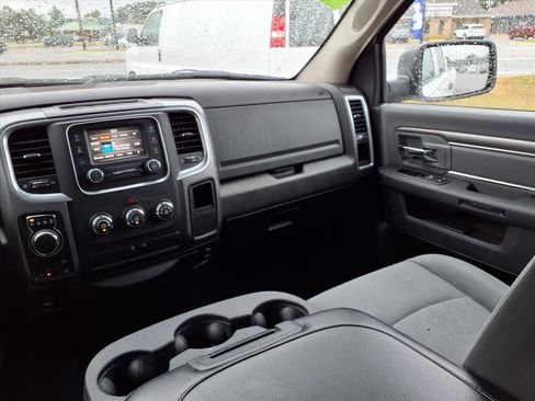 Used 2024 RAM 1500 Classic SLT image 11