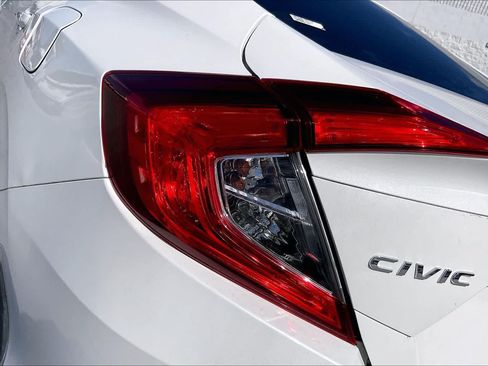 Used 2019 Honda Civic Sport image 32