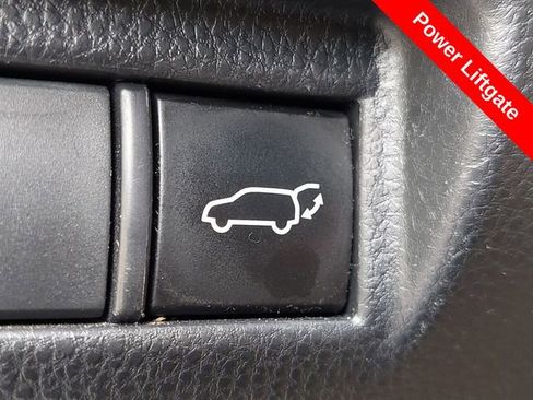 Certified 2024 Toyota Venza LE AWD/4WD image 13