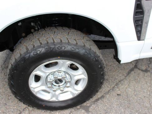 Used 2026 Ford F250 XLT w/ FX4 Off-Road Package AWD/4WD image 4