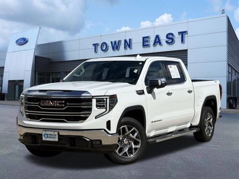 Used 2025 GMC Sierra 1500 SLT AWD/4WD image 1