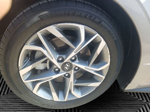 Used 2023 Hyundai Sonata SEL w/ Cargo Package image 9