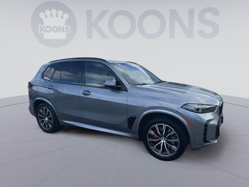 Used 2025 BMW X5 xDrive40i w/ M Sport Package image 2