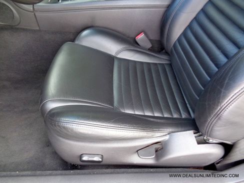 Used 2002 Ford Thunderbird RWD image 18