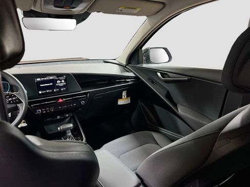 New 2026 Kia Niro LX image 22