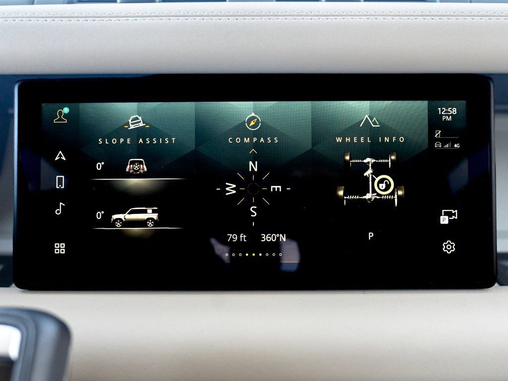 Used 2024 Land Rover Defender 110 X-Dynamic SE AWD/4WD image 22