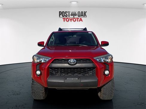 Used 2016 Toyota 4Runner SR5 image 2