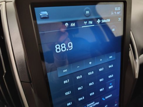 Used 2021 Ford Edge SEL image 19