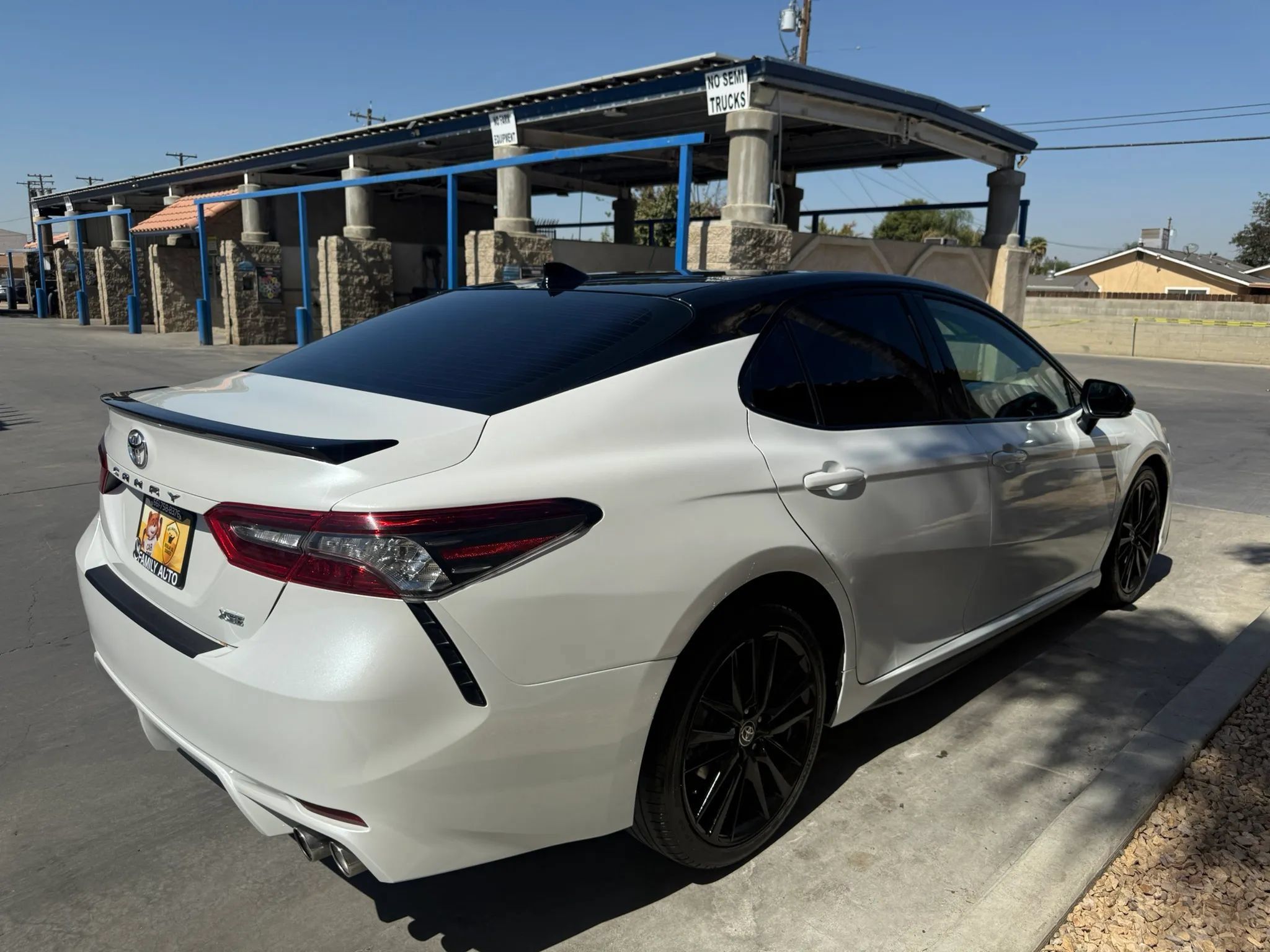 Used 2021 Toyota Camry XSE FWD image 5