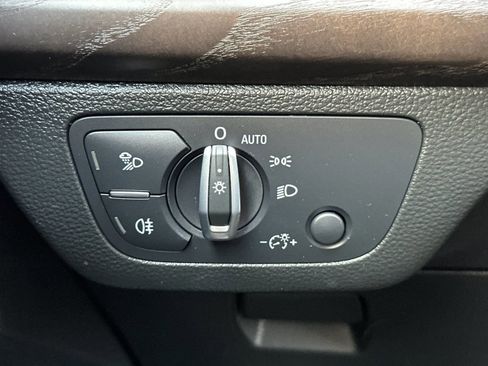 Used 2020 Audi Q5 2.0T Premium w/ Convenience Package image 31