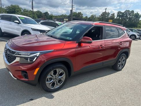 Certified 2024 Kia Seltos S AWD/4WD image 3
