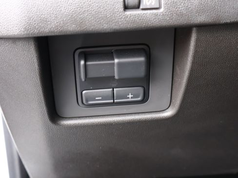 Used 2024 Chevrolet Colorado ZR2 w/ ZR2 Convenience Package III AWD/4WD image 13