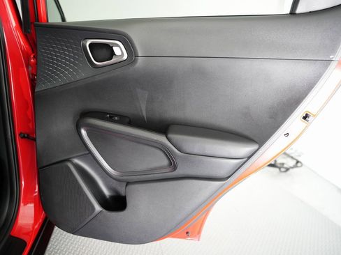 Used 2021 Kia Soul S image 36