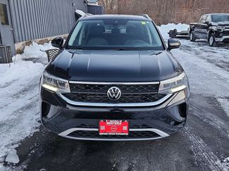 Used 2023 Volkswagen Taos SE video 2