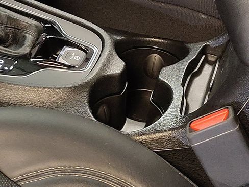 Used 2019 Jeep Cherokee Limited w/ Luxury Group image 26