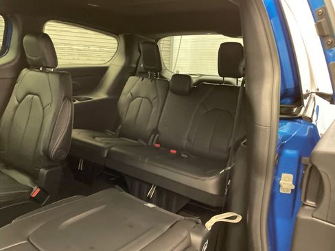 New 2026 Chrysler Pacifica Select w/ S Appearance Package image 17