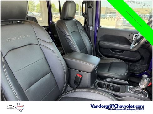 Used 2023 Jeep Wrangler Unlimited Sahara w/ Cold Weather Group AWD/4WD image 25