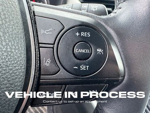 Used 2020 Toyota RAV4 XLE w/ XLE Grade Weather Package image 16