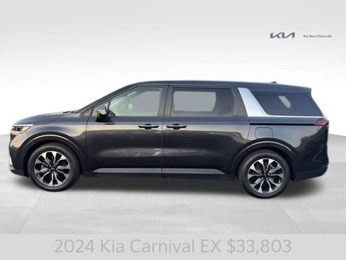 Used 2024 Kia Carnival EX FWD image 5