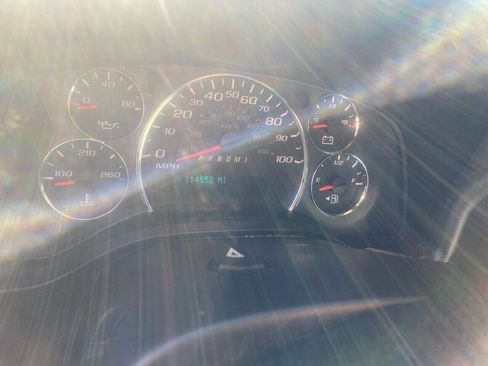 Used 2014 Chevrolet Express 2500 image 13