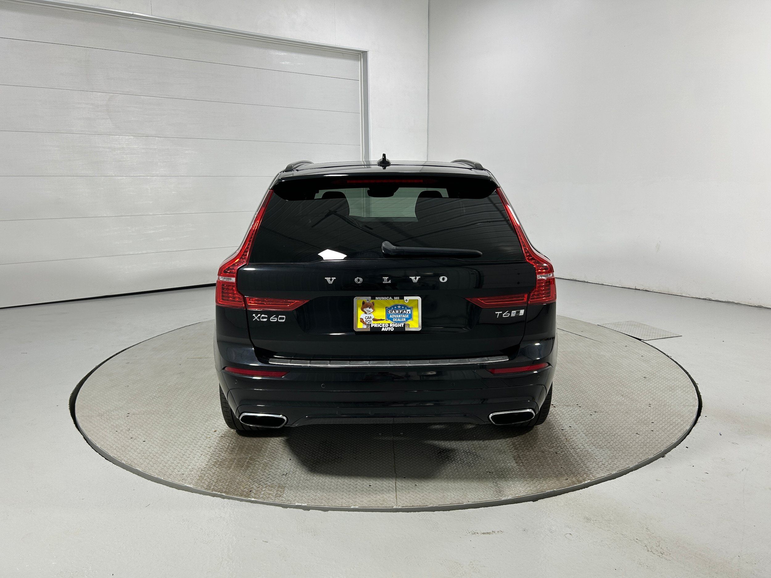Used 2020 Volvo XC60 T6 R-Design w/ Protection Package Premier AWD/4WD image 33