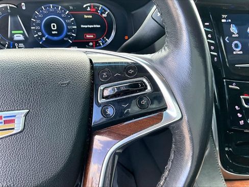 Used 2020 Cadillac Escalade ESV Luxury RWD image 21
