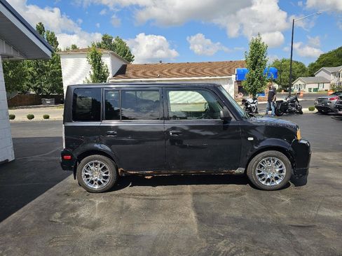 Used 2006 Scion xB FWD image 13