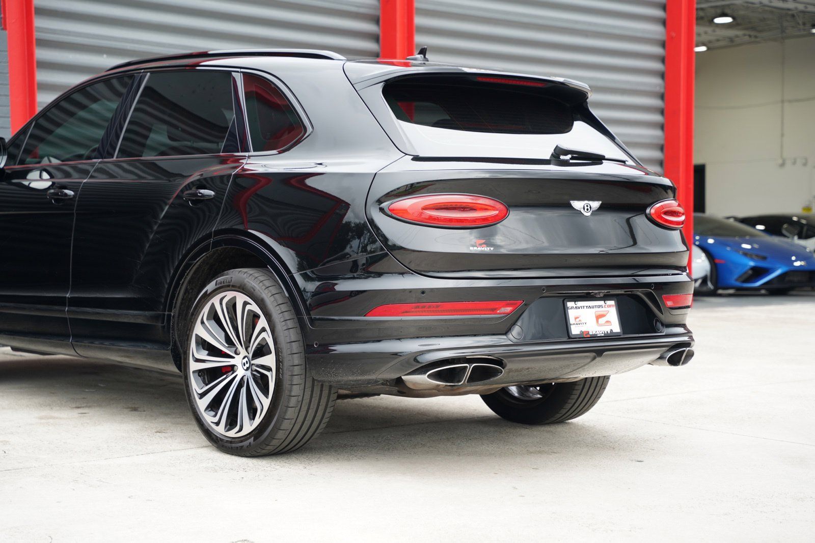 Used 2021 Bentley Bentayga AWD/4WD image 16