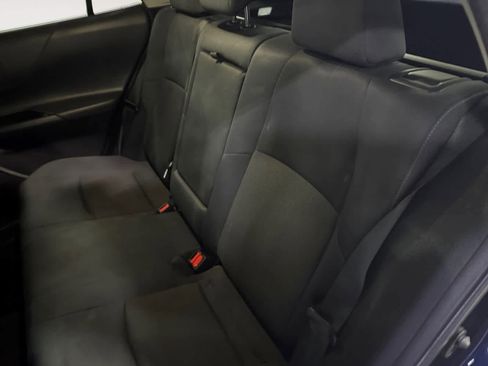 Used 2022 Toyota Venza LE image 17