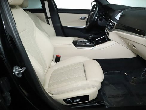 Used 2022 BMW 330i xDrive Sedan w/ Premium Package 2 image 31
