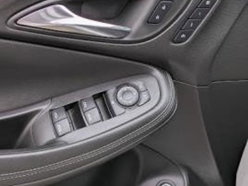 Used 2023 Buick Encore GX Essence image 20