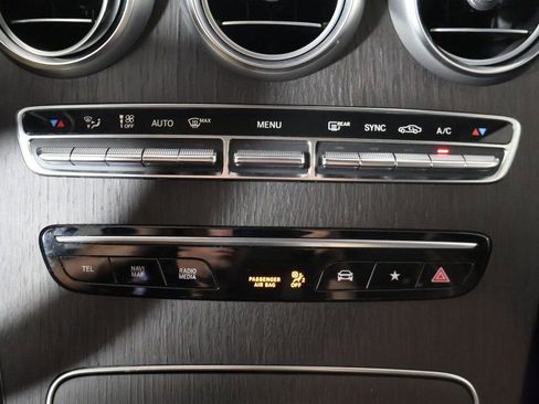 Used 2021 Mercedes-Benz GLC 300 4MATIC w/ Multimedia Package image 52