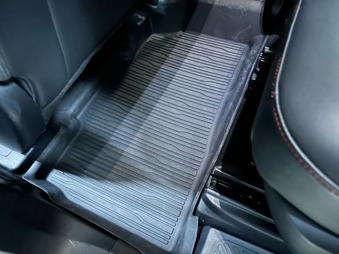 Certified 2025 Ford Explorer ST-Line image 29