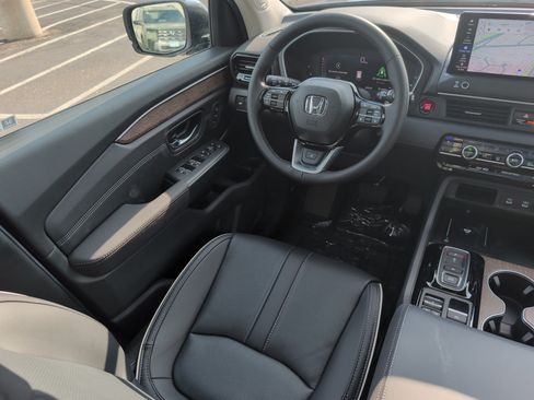 New 2026 Honda Pilot Elite image 9