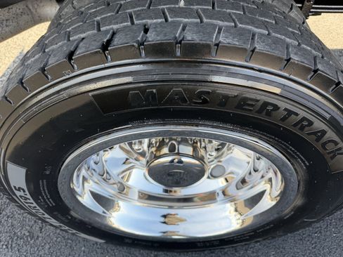 Used 2020 Ford F550 XLT image 9