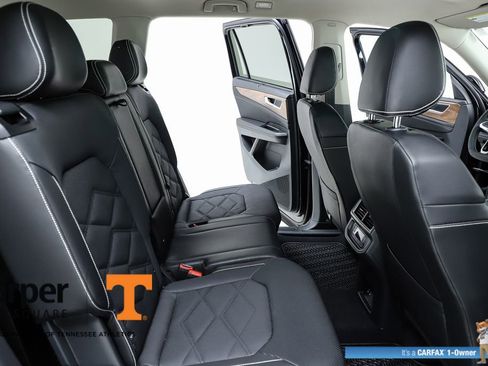 Used 2024 Volkswagen Atlas SE w/ Panoramic Sunroof Package image 38