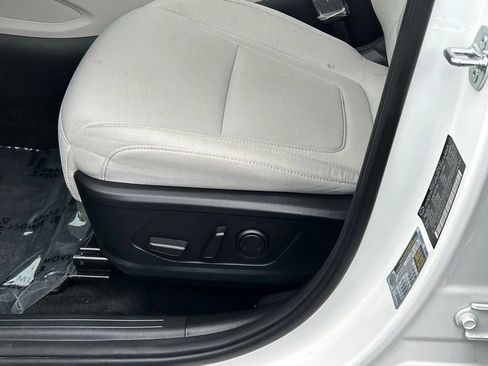 Used 2026 Hyundai Tucson SEL FWD image 16