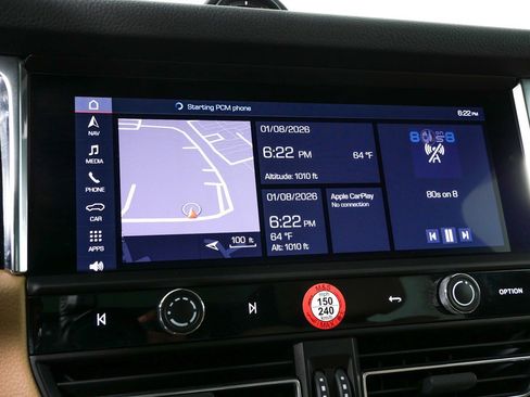 Certified 2025 Porsche Macan image 14