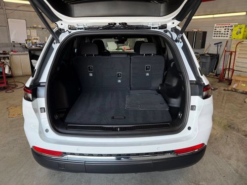 Certified 2025 Jeep Grand Cherokee Laredo X w/ Luxury Tech Group I AWD/4WD image 29
