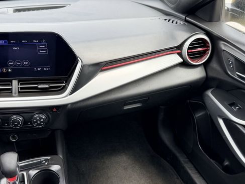 Certified 2024 Chevrolet Trax RS image 16