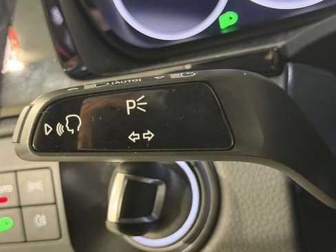 Certified 2023 Porsche Cayenne AWD/4WD image 39